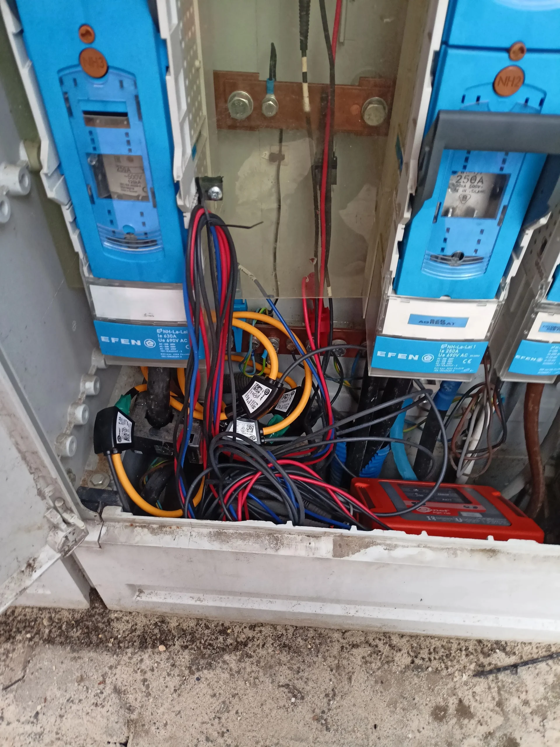 Analiza parametrów jakości zasilania