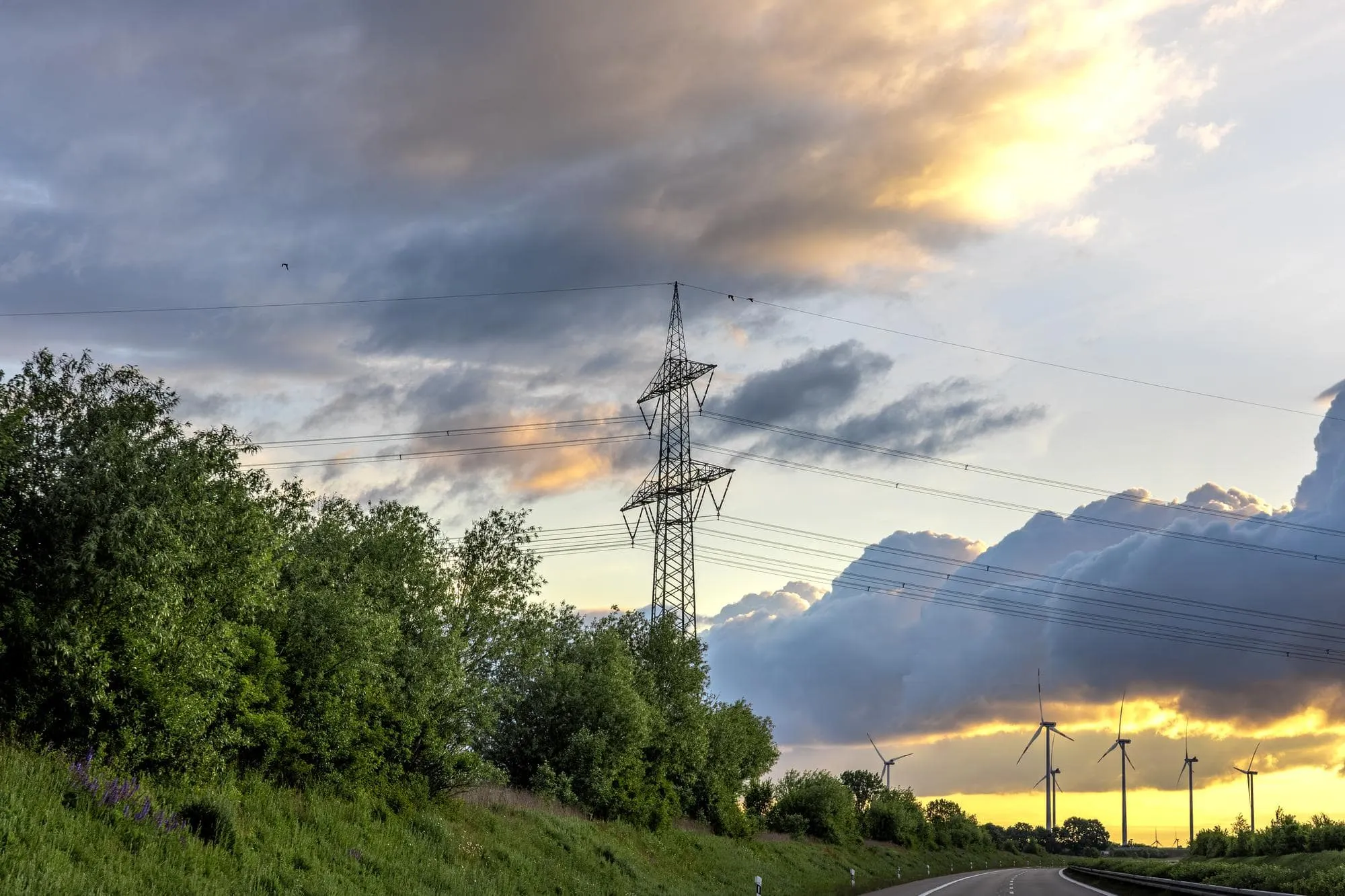 Budowa linii napowietrznych