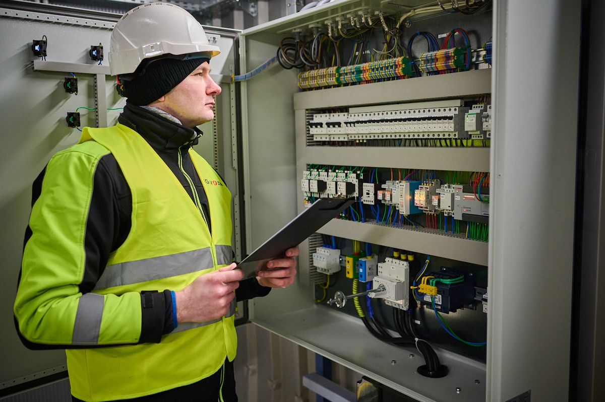 nadzór elektryczny hala